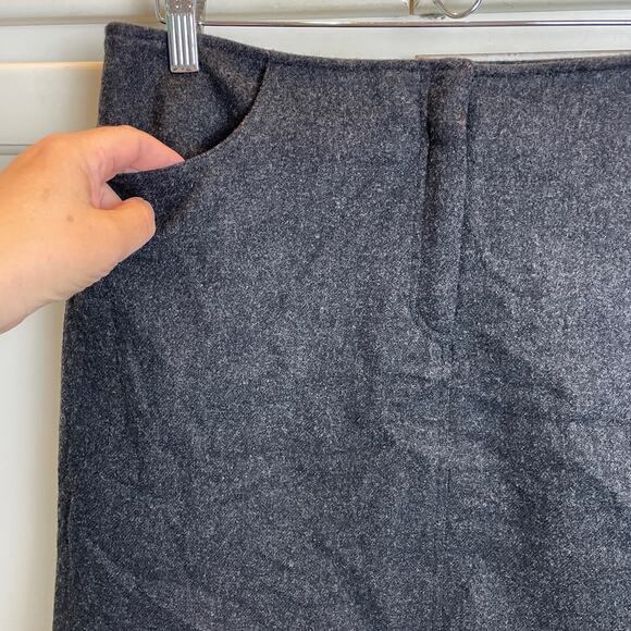 American Eagle Wool Blend Mini Skirt Sz 8 Dark Gray Lined Pockets EUC - Picture 3 of 9